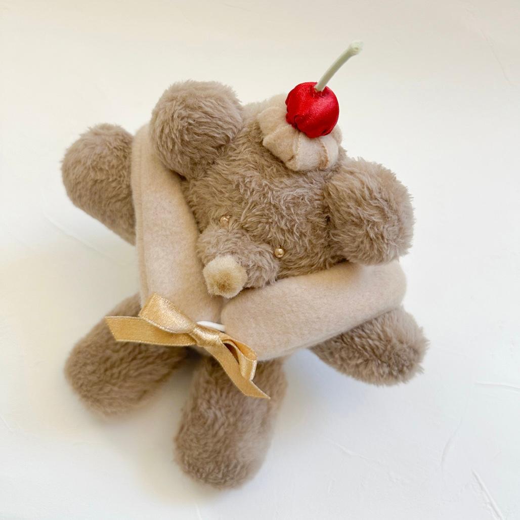 【5人限定】チョコレートケーキのくまさん｜ふわふわ・チェリートッピングのぬいぐるみ | 4枚目